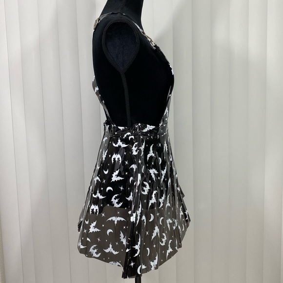 TRICKZ N TREATZ Bat My Lashes Print PVC Vinyl Mini Dress Bat Crescent Moon Black - Picture 4 of 14